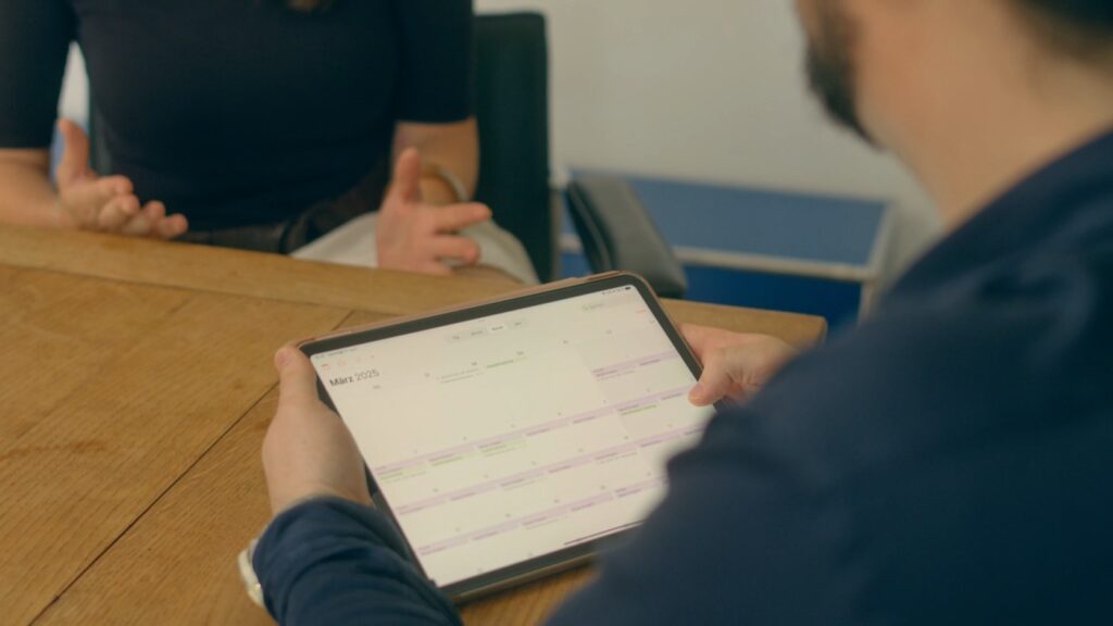Befund auf dem Tablet bei einer kardiologischen Untersuchung in Hannover